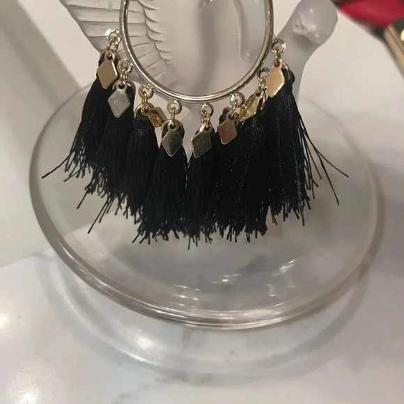 BLACK FRINGE DROP TEARDROP HOOP EARRINGS GOLD TONE FUN AND FESTIVE - Picture 5 of 10